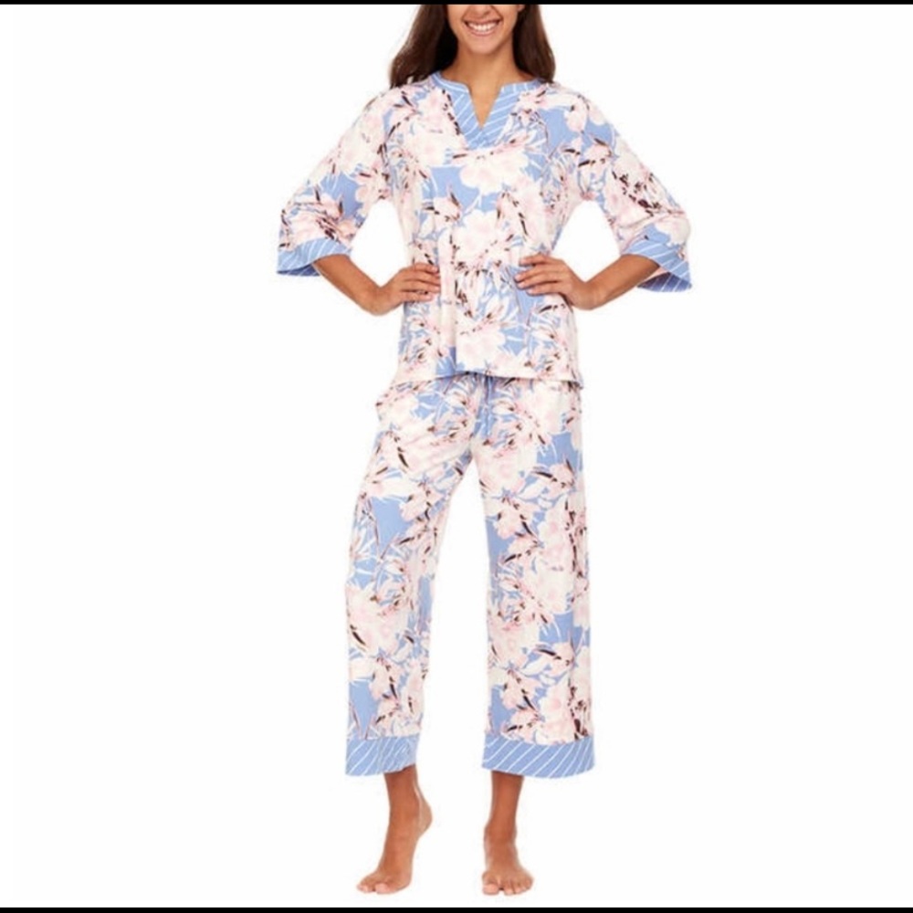 Flora Nikrooz Crop Pants PJ Set - Picture 7 of 8